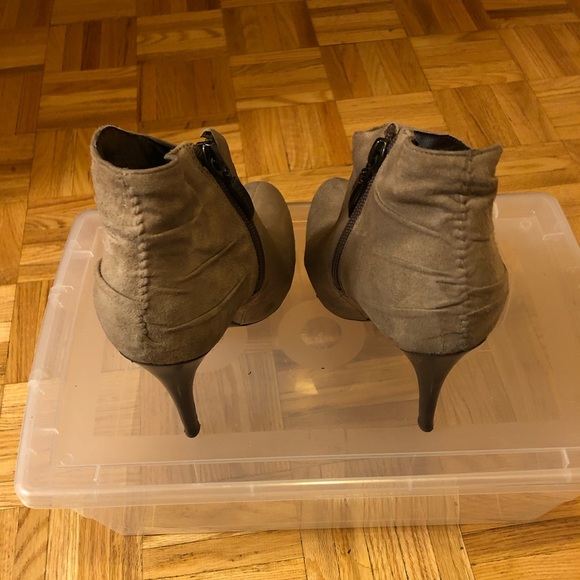 Suede light brown ankle boots - Picture 3 of 4